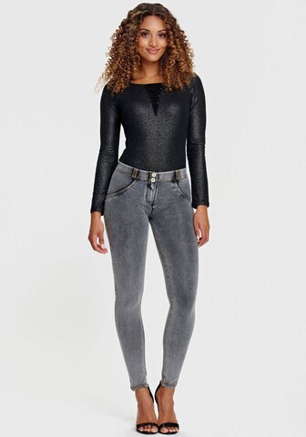 Freddy Skinny Jeggings in Grey
