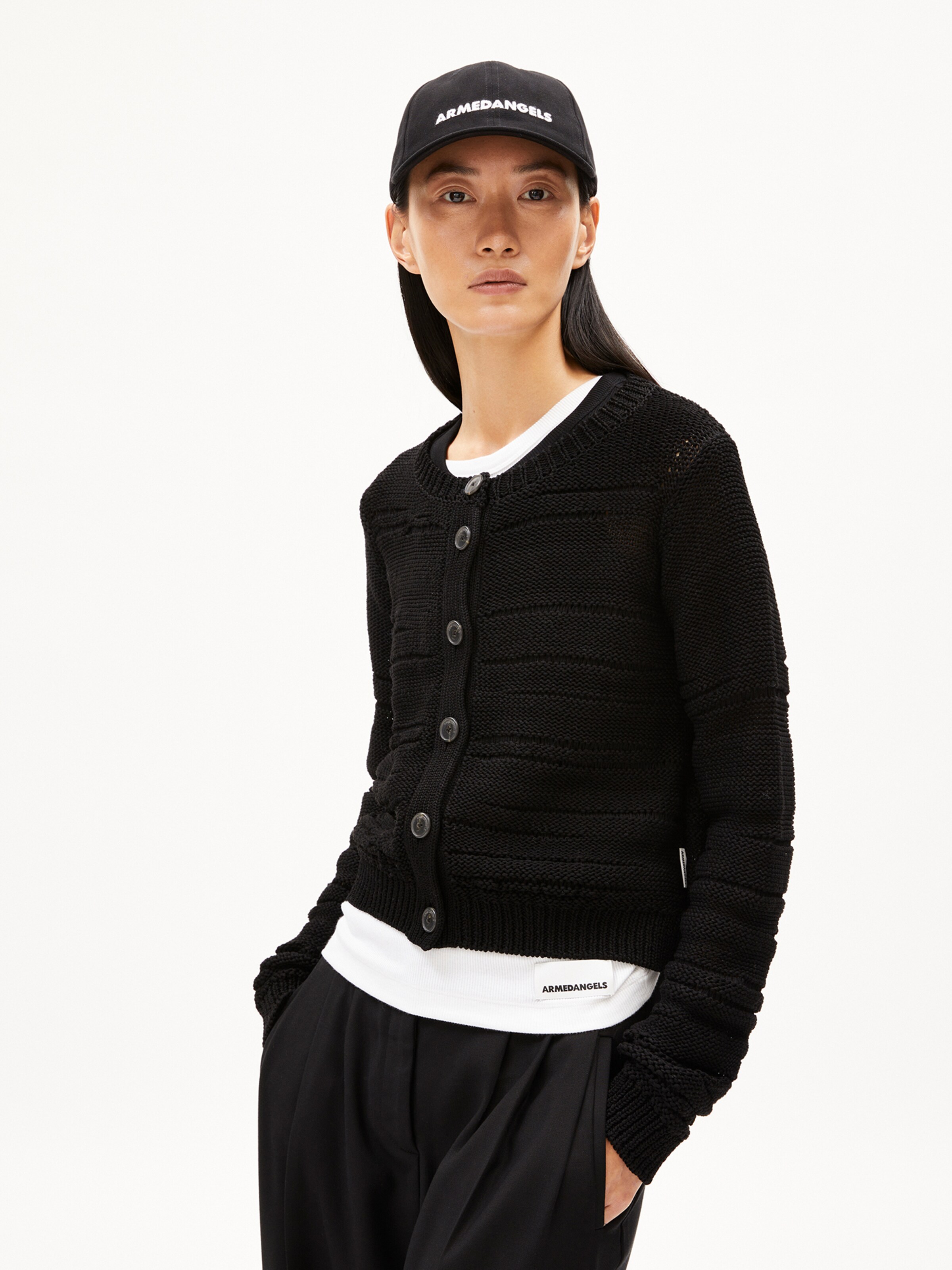 ARMEDANGELS Strickjacke in Schwarz: Vorderseite