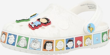 Crocs Avonaiset kengät 'Peanuts' värissä valkoinen: etupuoli
