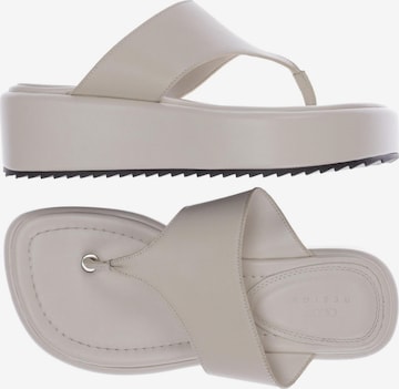 Asos Sandalen 35 in Weiß: predná strana