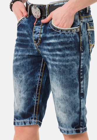 CIPO & BAXX Regular Jeansshorts in Blau