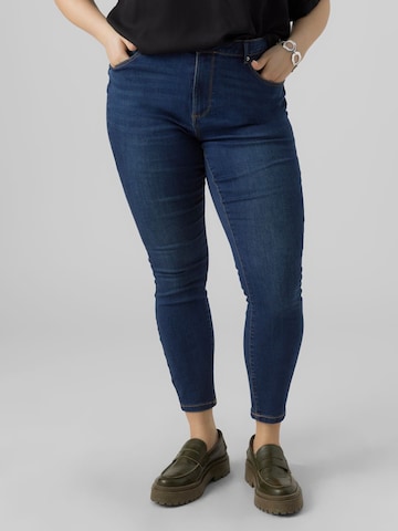 Vero Moda Curve Skinny Jeans in Blue: front