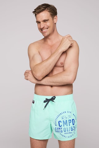 Pantaloncini da bagno di CAMP DAVID in verde: frontale