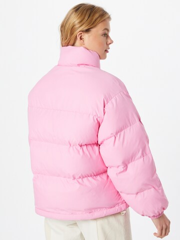 LEVI'S ® Tussenjas 'Noe Short Puffer' in Roze