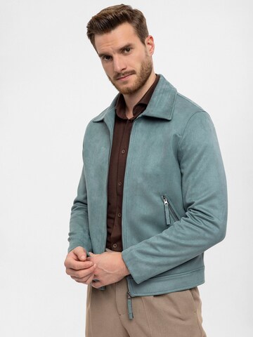 Antioch Between-season jacket in Green