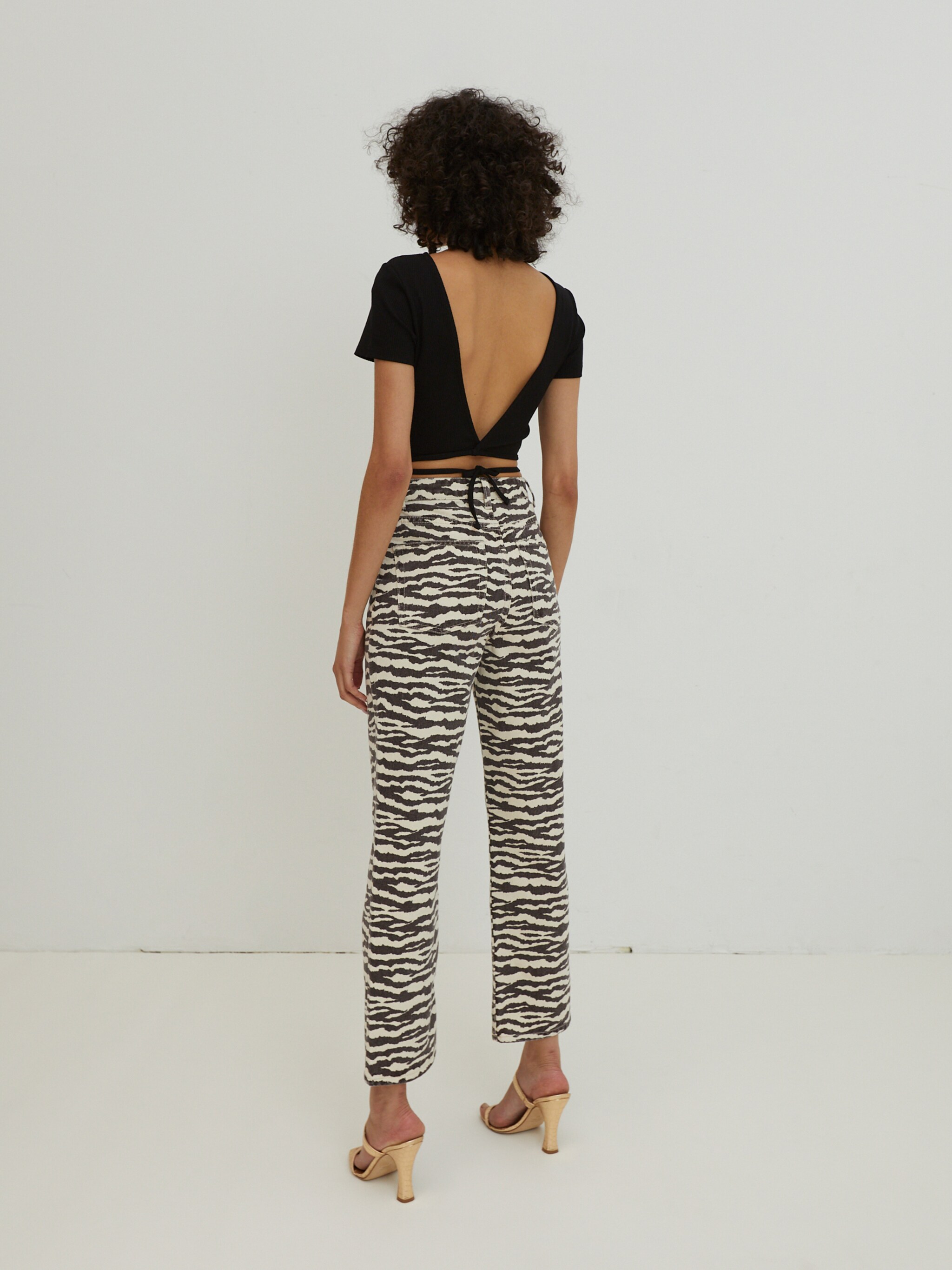 EDITED Producten Shirt 'River' Zwart