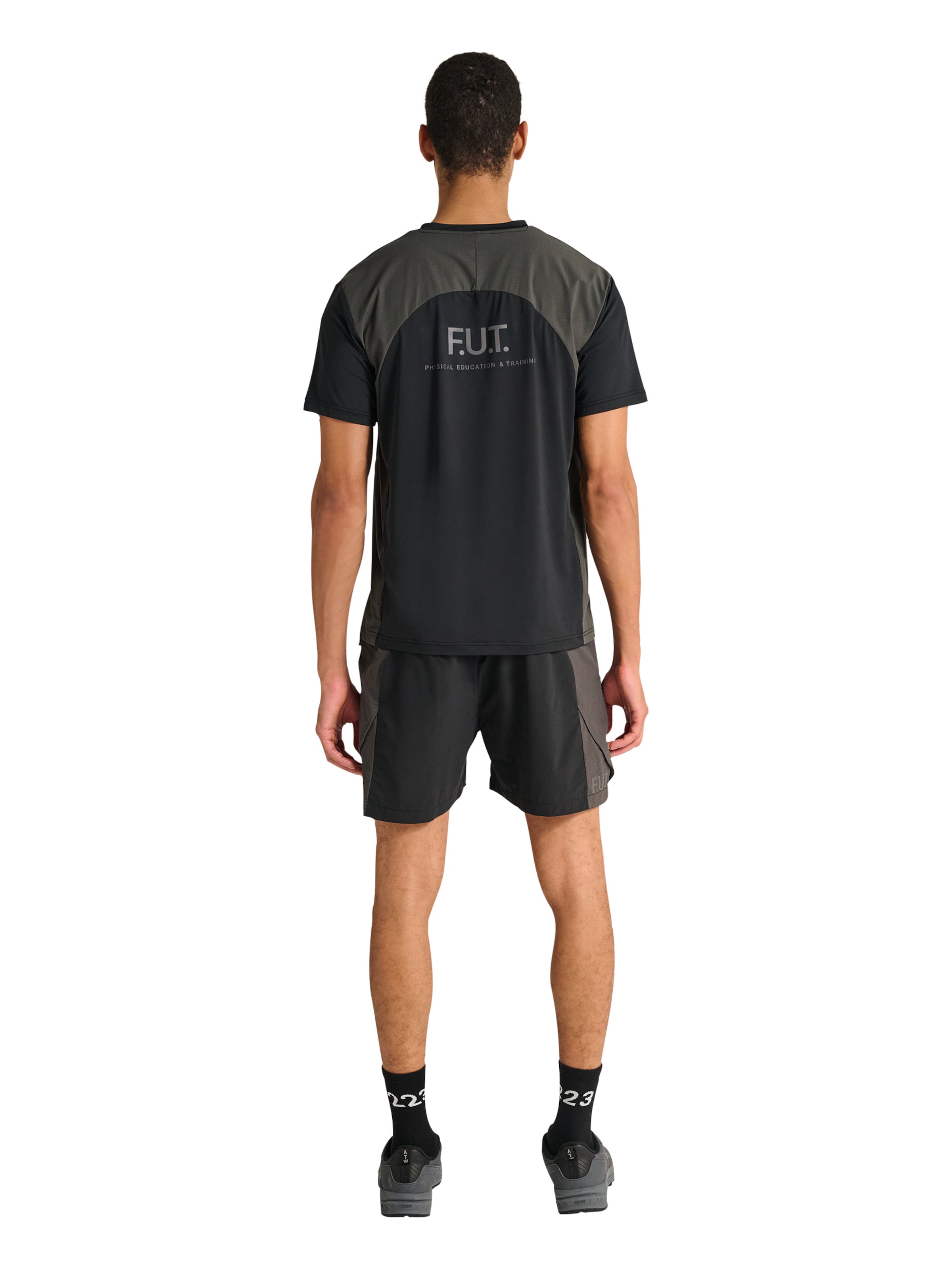 HALO Shirt in Schwarz