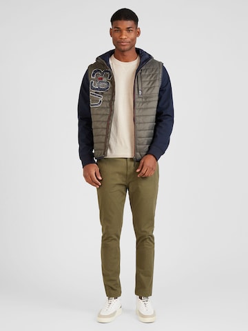 CAMP DAVID Between-Season Jacket in Green