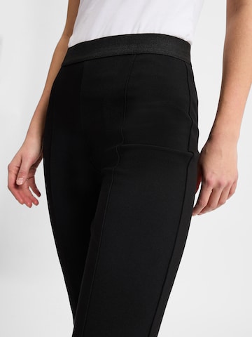 OPUS Slimfit Hose in Schwarz