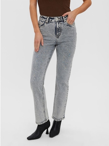 Regular Jeans 'Drew' de la VERO MODA pe albastru: față