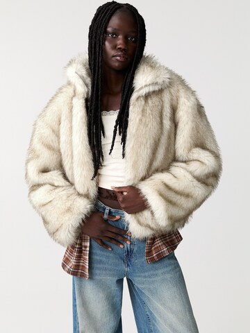Pull&Bear Přechodná bunda – béžová: přední strana