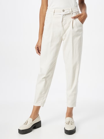 Gang Tapered Pleat-Front Pants 'SILVIA' in Beige: front