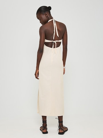 Bershka Zomerjurk in Geel