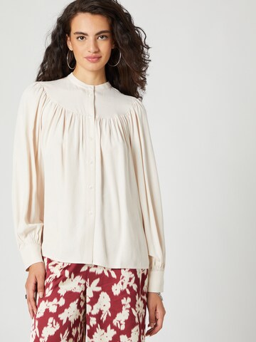 Guido Maria Kretschmer Women Blouse in White: front