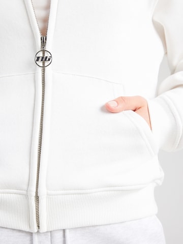 Hanorac de la Tally Weijl pe alb