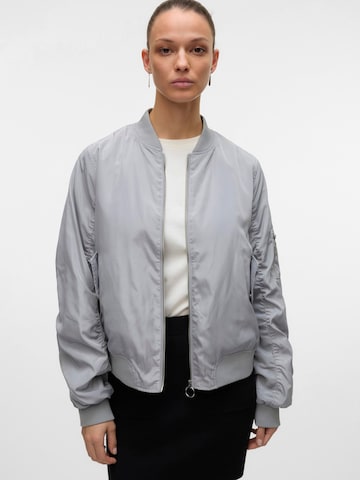 VERO MODA Tussenjas 'SNKatarina' in Zilver