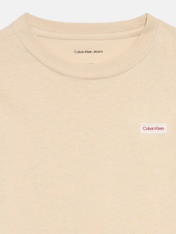 Calvin Klein Jeans - Camiseta en beige