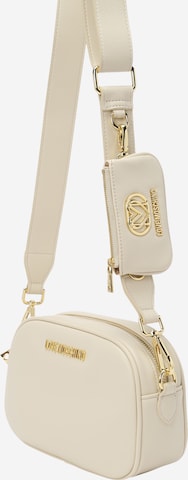 Sac à bandoulière Love Moschino en beige : devant