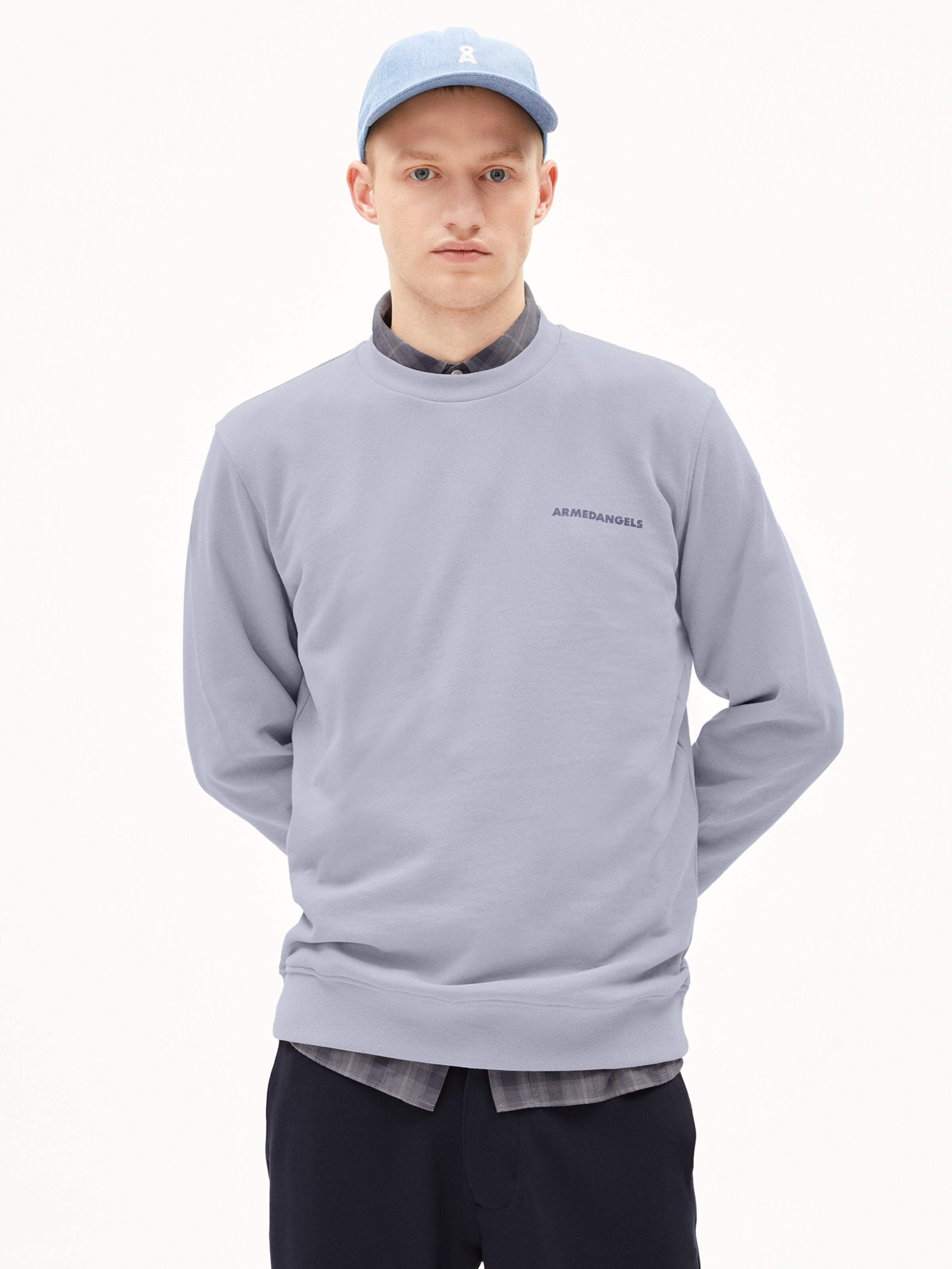 Sweat-shirt 'BAARO SUN' ARMEDANGELS en bleu : devant