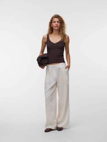 VERO MODA - Pierna ancha Pantalón plisado 'VMPolly' en blanco