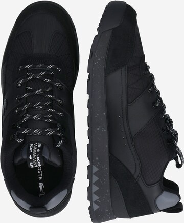 Sneaker low de la LACOSTE pe negru