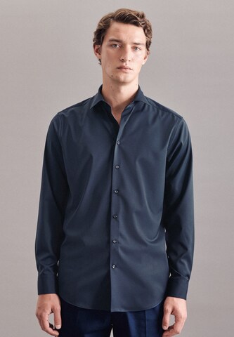 Coupe regular Chemise SEIDENSTICKER en bleu : devant