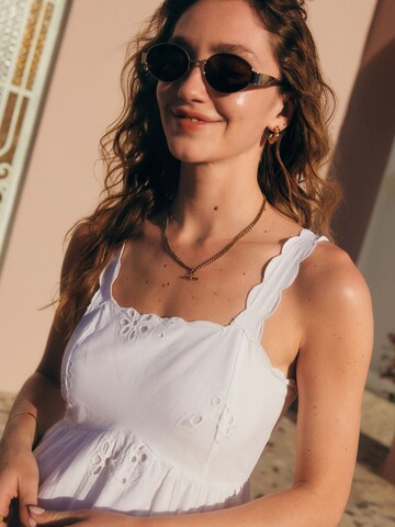 Robe Next en blanc