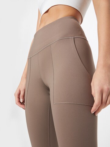 Skinny Leggings di GAP in marrone