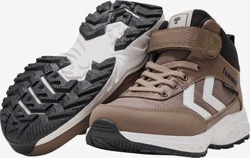 Hummel Sneaker in Braun