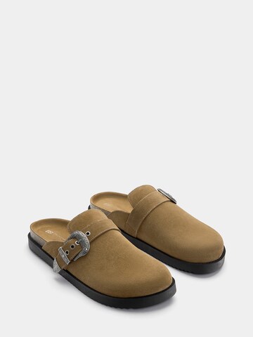 Pull&Bear Slipper in Beige