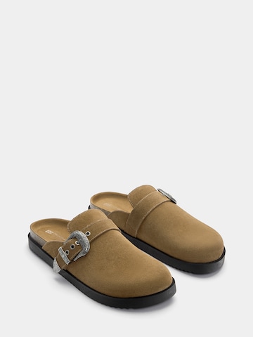 Pull&Bear Slipper in Beige