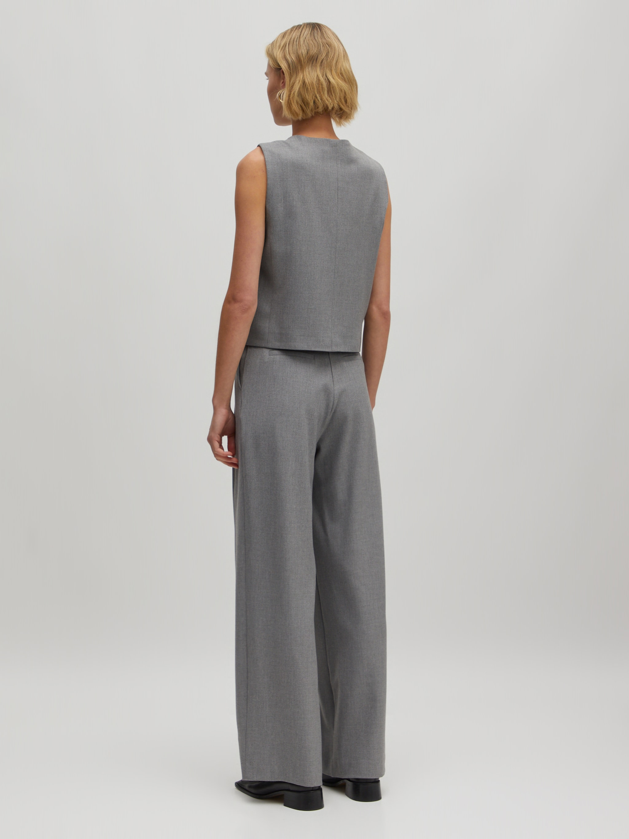 EDITED Produits Gilet de costume 'Nouha' gris