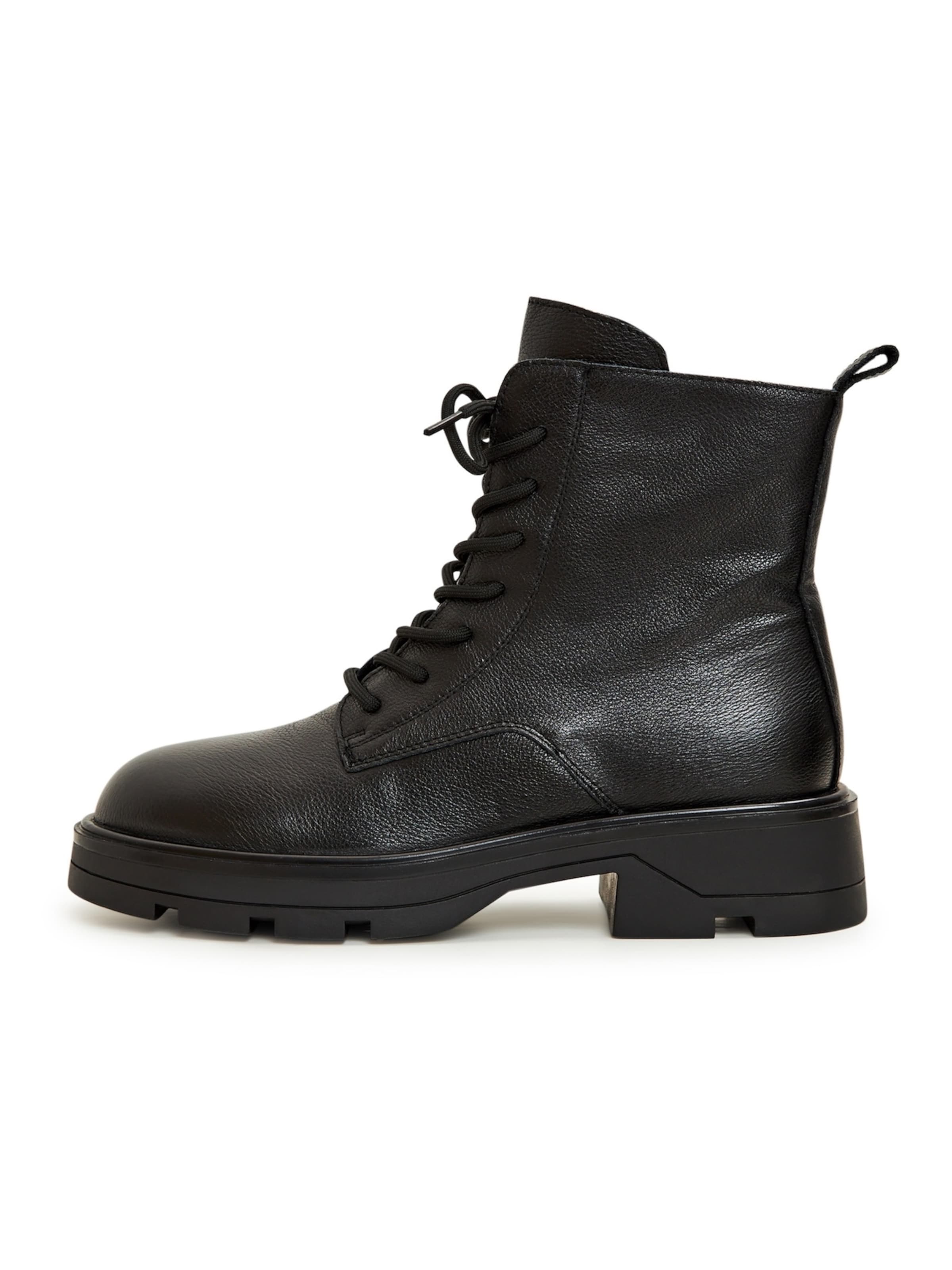 CESARE GASPARI Lace-up bootie in Black: front