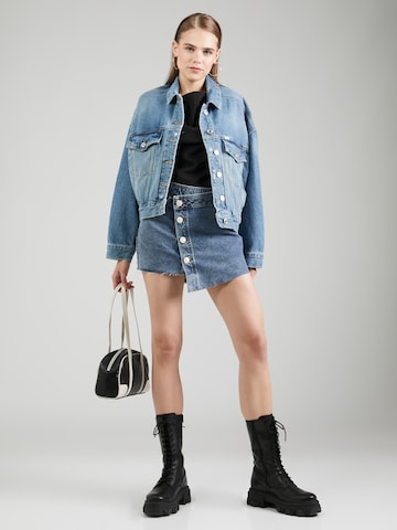 River Island Rock in Blau