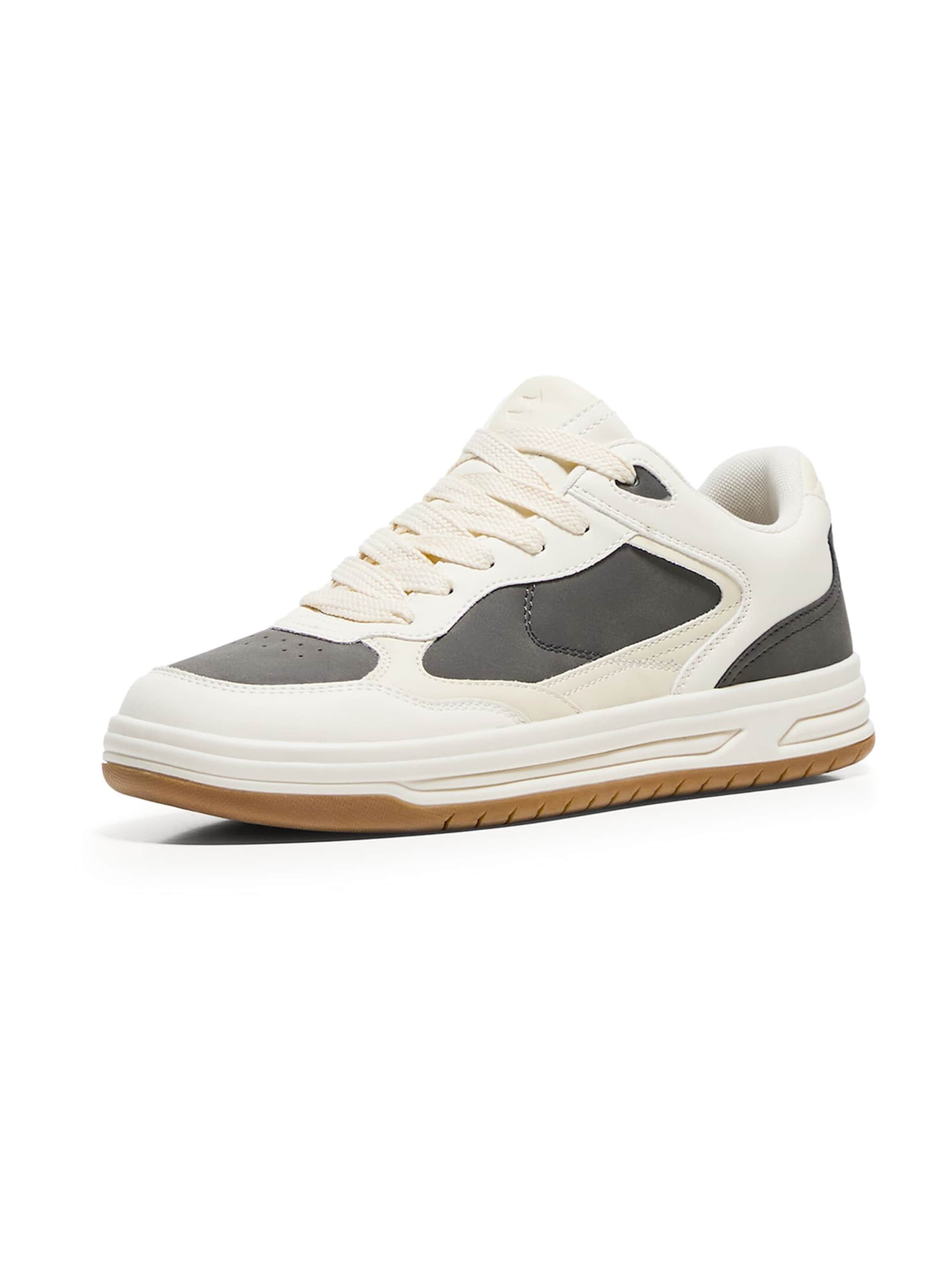 Baskets basses Bershka en beige : devant