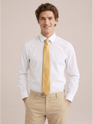 Suitable Tie in Yellow