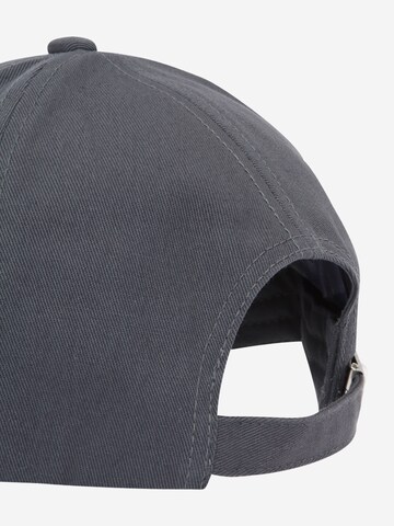 EA7 Emporio Armani Cap 'TRAIN CORE' in Grey