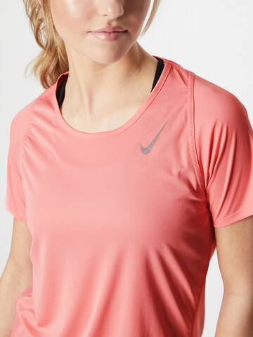 T-shirt fonctionnel 'RACE' NIKE en rose