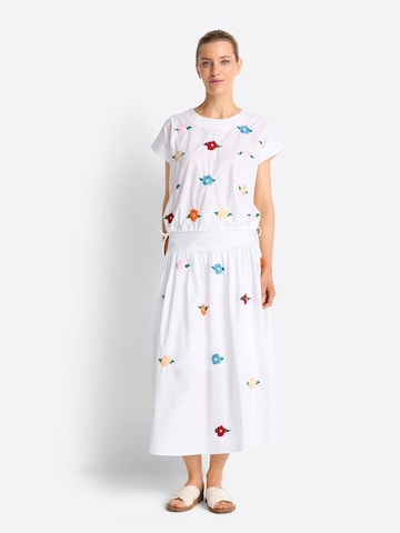 Rich & Royal Blus i vit