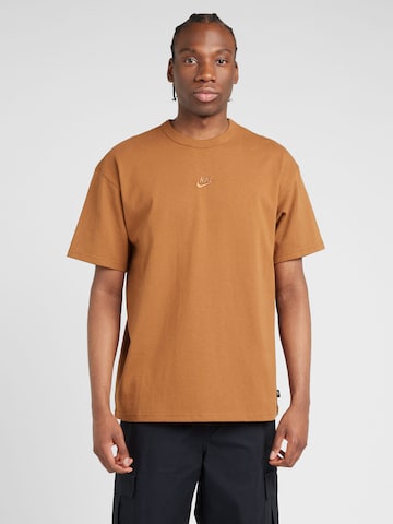 Nike Sportswear Shirt 'Essential' in Bruin: voorkant