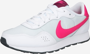 Nike Sportswear - Zapatillas deportivas 'Valiant' en blanco: frente