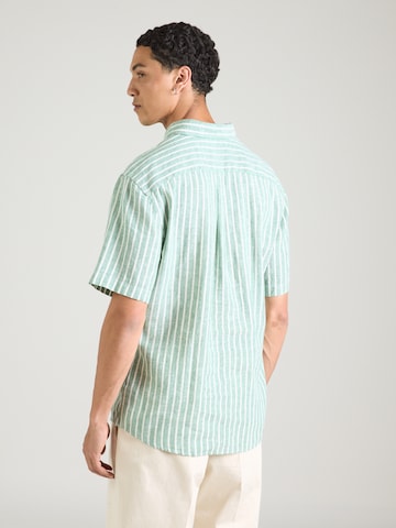 Coupe regular Chemise FYNCH-HATTON en vert