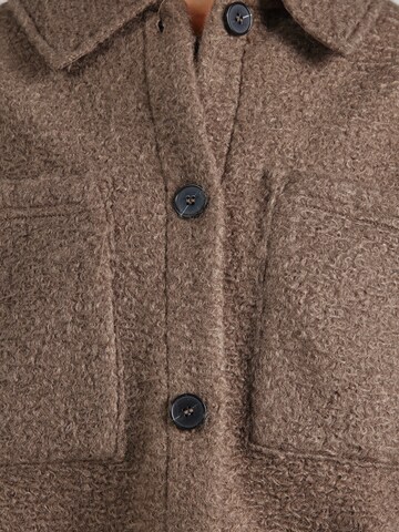 Giacca di mezza stagione 'PCOline' di PIECES in marrone