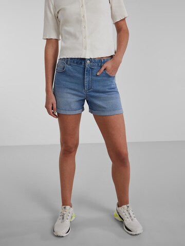 PIECES Regular Shorts  'Peggy' in Blau: predná strana