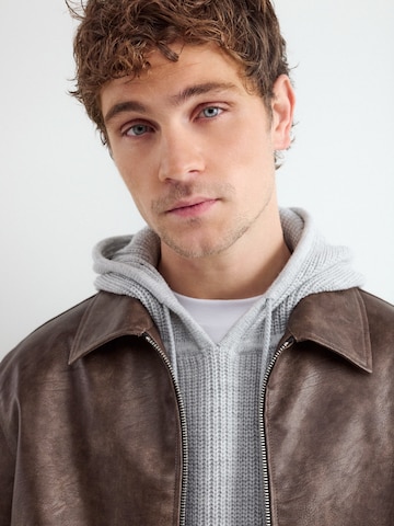 BALMOHK Välikausitakki värissä ruskea