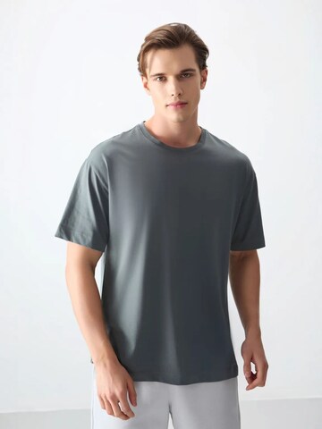 Tommy Life T-Shirts in Grau