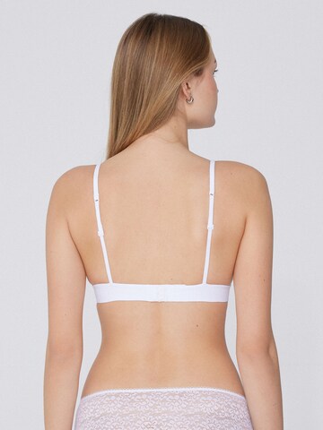 Tezenis Triangle Bra in White