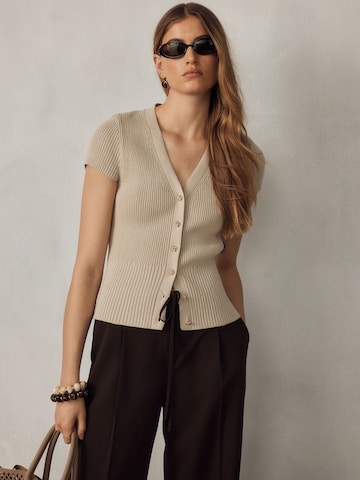 Next Strickjacke in Beige: Vorderseite