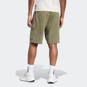 ADIDAS SPORTSWEAR Loosefit Sportshorts in Grün