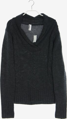 Madonna Sweater & Cardigan in M in Grey: front